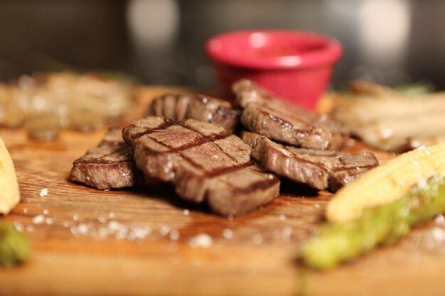 carne de ternera recién asada