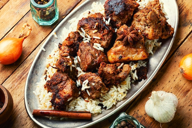 Carne Vindaloo en especias asadas