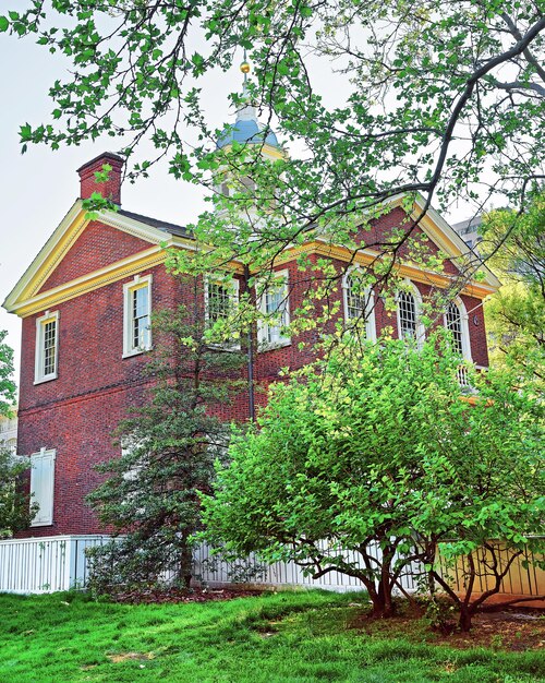 Carpenters Hall en la Ciudad Vieja de Filadelfia, Pensilvania, Estados Unidos. Es un edificio para las reuniones del sindicato de Carpinteros.