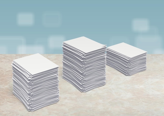 Carpetas de archivos con documentos en el fondo