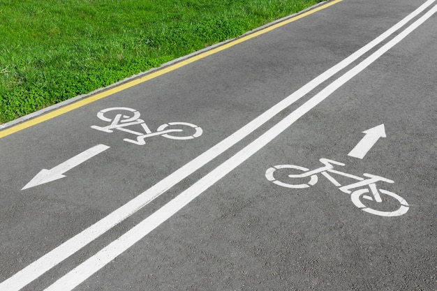 Foto carretera de carril bici para bicicletas