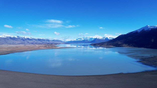 Carretera panorámica en El Calafate en Santa Cruz Argentina Paisaje de la Patagonia