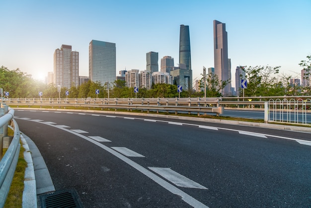 Carreteras de la ciudad de Guangzhou y paisaje arquitectónico