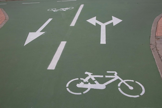 Carril bici con signo de símbolo