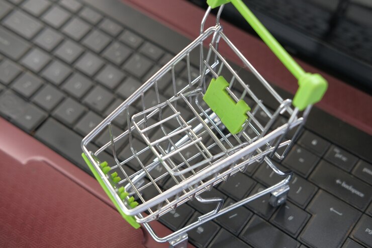 Foto carrito de compras vacío en el teclado