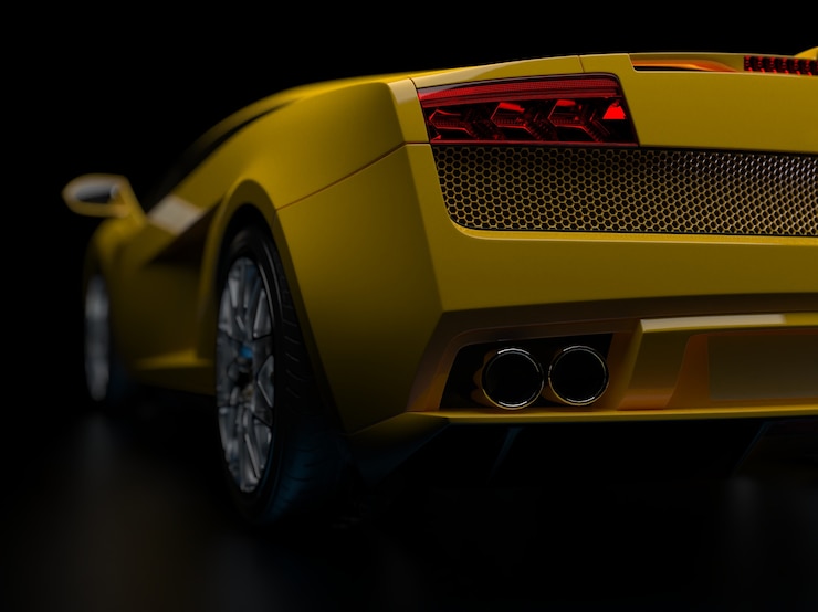 Foto carro esporte em fundo escuro