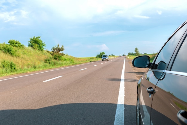 Carro, ligado, estrada asfalto