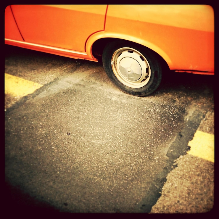 Foto carro na estrada