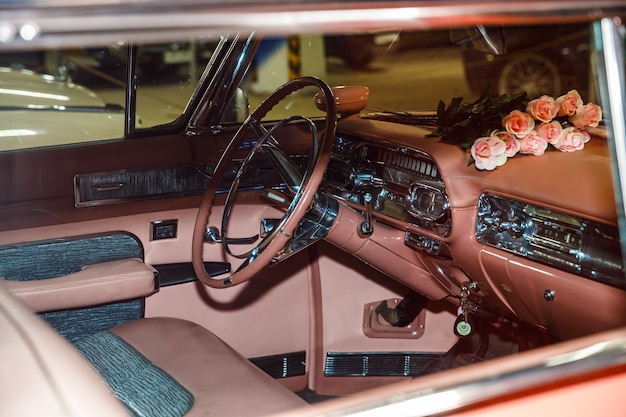 Carro retro rosa interior close-up