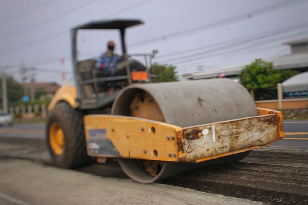 Foto carro vintage na estrada da cidade