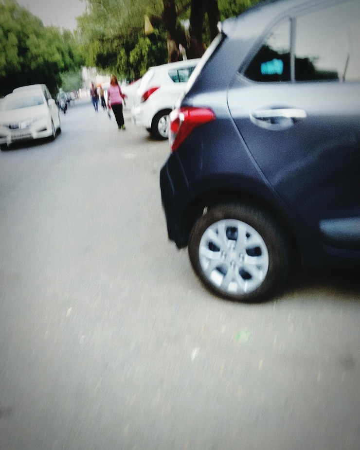 Foto carros na estrada
