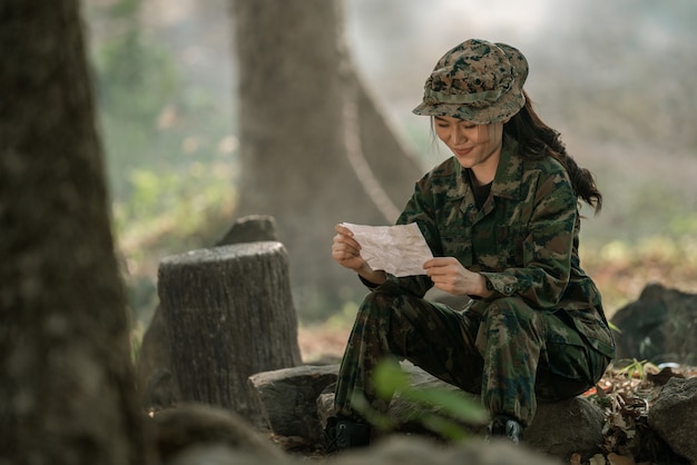 Carta a uma mulher soldado