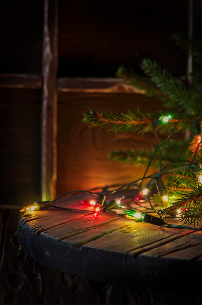 Cartão de Natal com luzes e mesa vintage