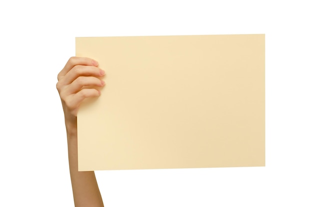 Cartel de color vacío en la mano Aislado en un espacio de copia de fondo blanco
