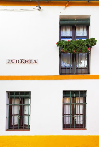 Casa antigua en la calle Judería de Sevilla