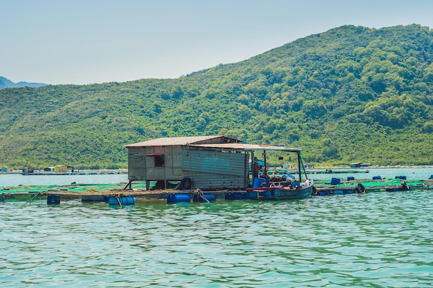 Casa do pescador na água vietnã, nha trang