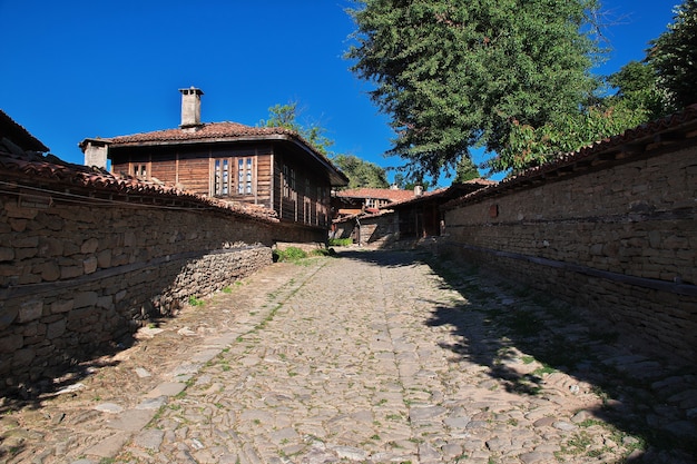 Casa de época en la aldea de Zheravna en Bulgaria