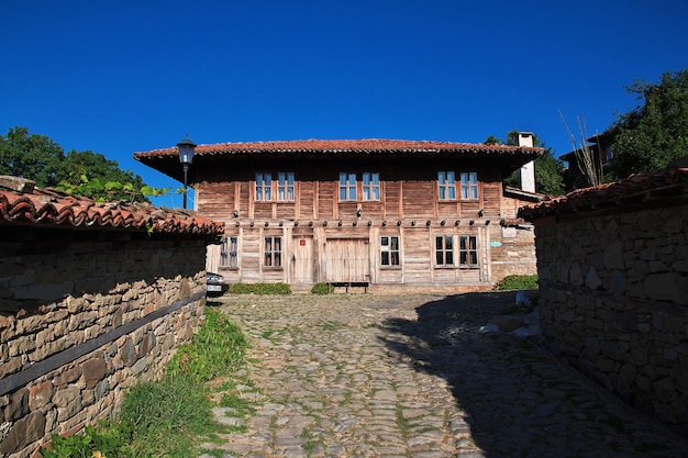 Casa de época en la aldea de Zheravna en Bulgaria