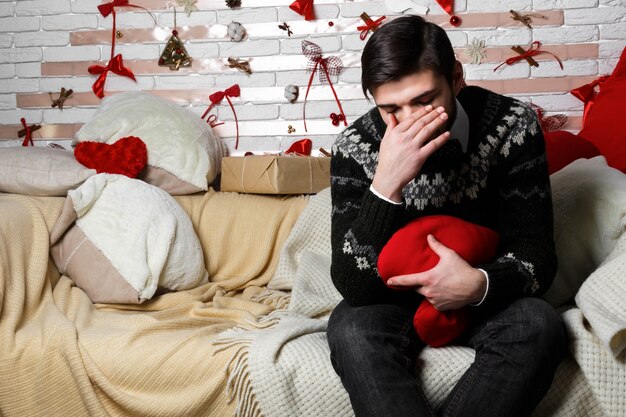 Foto casa hombre y la mujer camisa símbolo de celebración