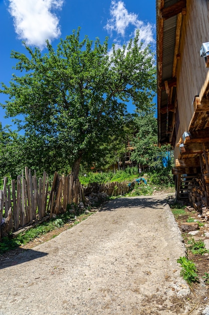 Casa de madera en Savsat, provincia de Artvin, Turquía