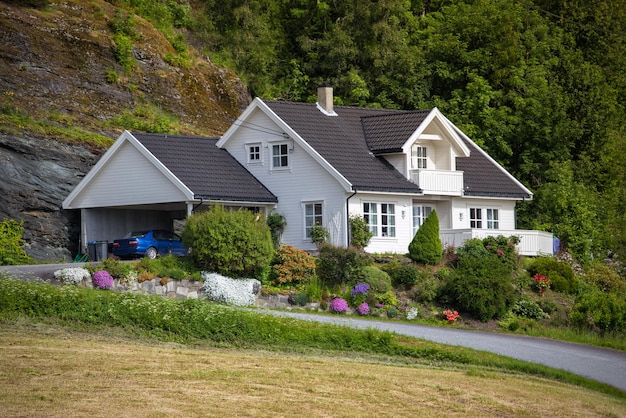 Casa de madera tradicional noruega. Noruega