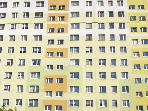 Casa moderna de varios pisos Buen edificio con ventanas Complejo de apartamentos residenciales modernos