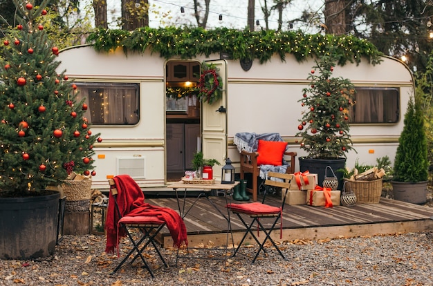 Casa móvel decorada com decoração de natal