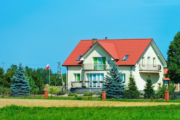 Casa na zona rural da polônia