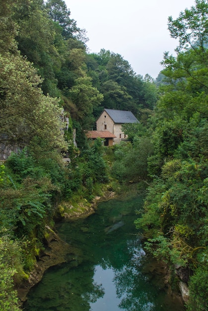 Casa no rio