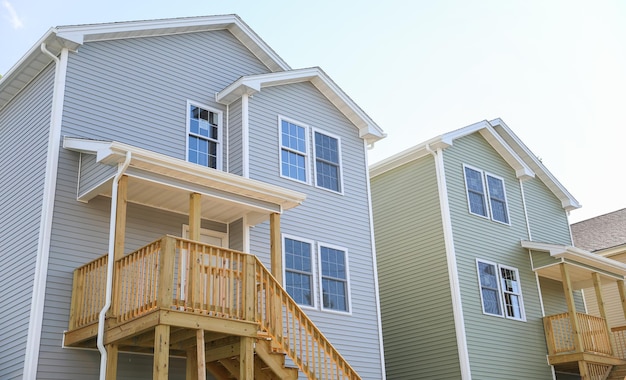 casa suburbana emblemática do sonho americano agora representa a turbulência do mercado imobiliário