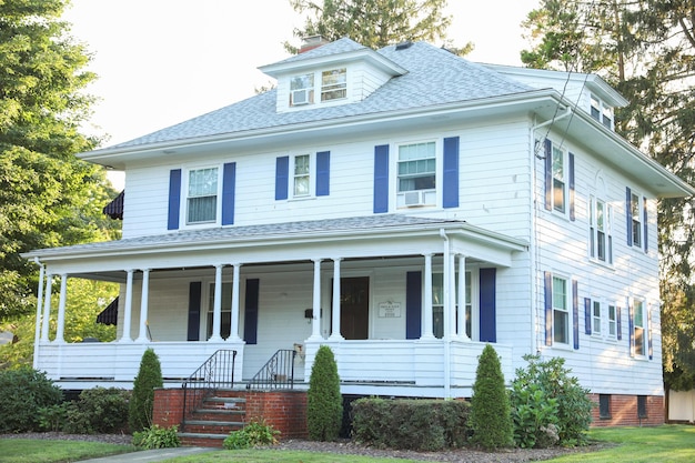 casa suburbana emblemática do sonho americano agora representa a turbulência do mercado imobiliário