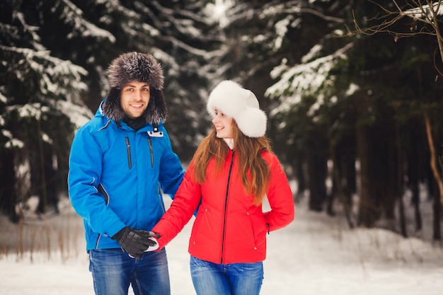 Casal amoroso romântico