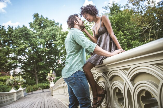 Casal de amantes no Central Park