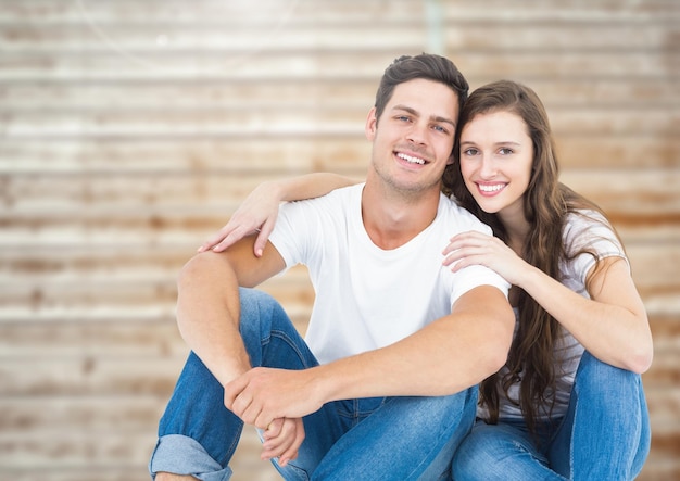 Casal romântico sorrindo e relaxando