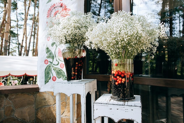 Casamento decoração feita à mão flores frescas estilo rústico