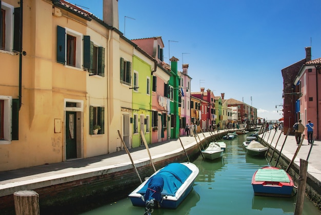 Casas coloridas em burano