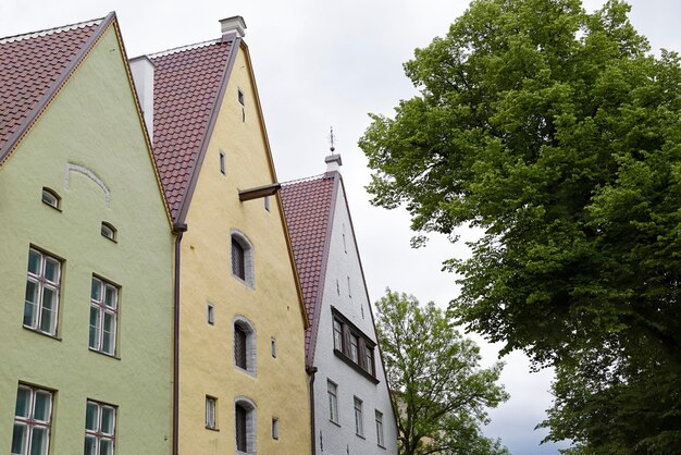 Casas coloridas na Cidade Velha de Tallinn, Estônia