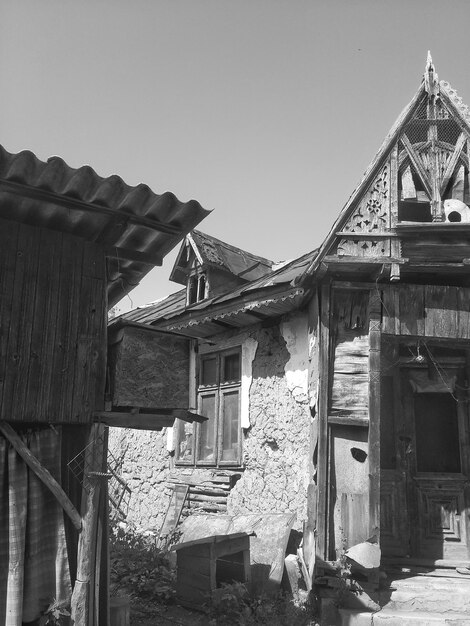 Foto casas contra o céu limpo