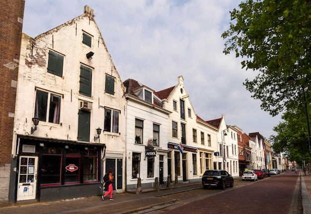 Casas de arquitetura antiga na cidade holandesa de Vlaardingen Holanda Holanda