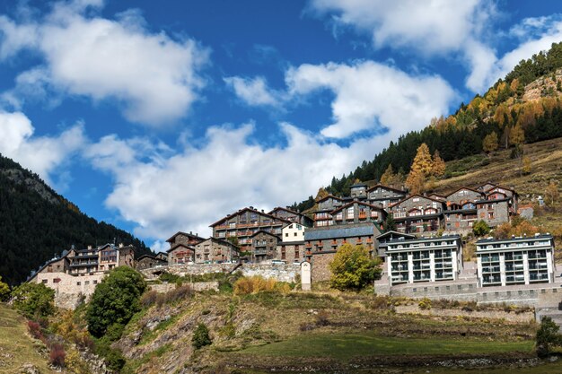 Casas de montanha nos Pirinéus espanhóis