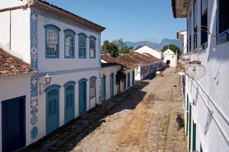 Foto casas de rua na cidade contra o céu