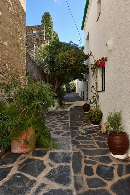 Foto casas españolas y una pequeña calle