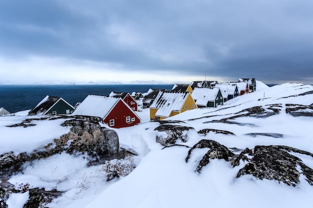 Casas Inuit congeladas cobertas de neve Nuuk Greenland