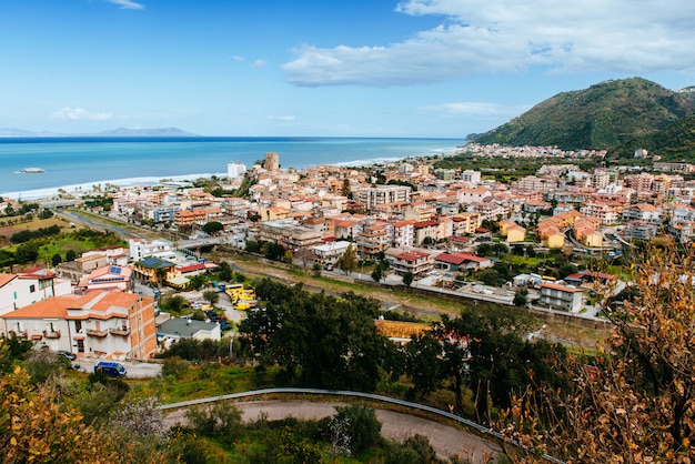 Casas junto al mar