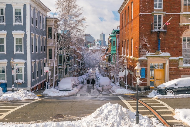 Casas na histórica área de Bunker Hill após a tempestade de neve em Boston, Massachusetts