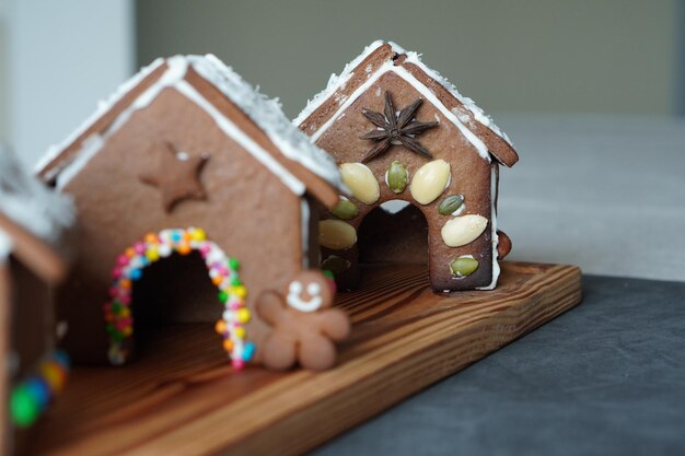 Foto casas de pan de jengibre de navidad hechas en casa