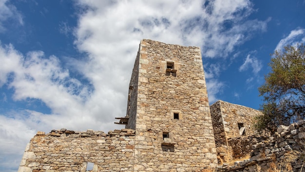 Casas-torre de pedra em Vatheia aldeia de Vathia península de Mani Lacônia Peloponeso Grécia