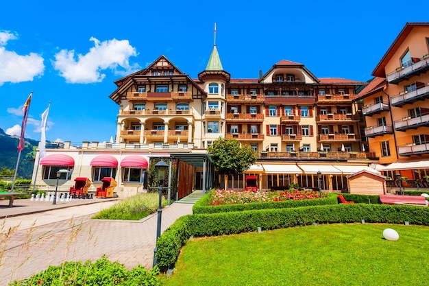 Casas tradicionais Lauterbrunnen Valley Suíça