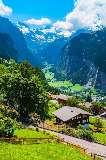 Casas tradicionales valle de Lauterbrunnen Suiza