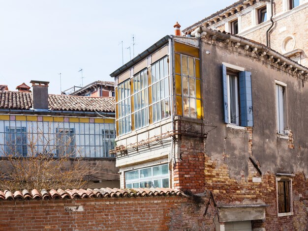 Casas vivas no bairro residencial de Veneza